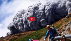 Japan Pyroclastic Volcano Cloud Video.jpg
